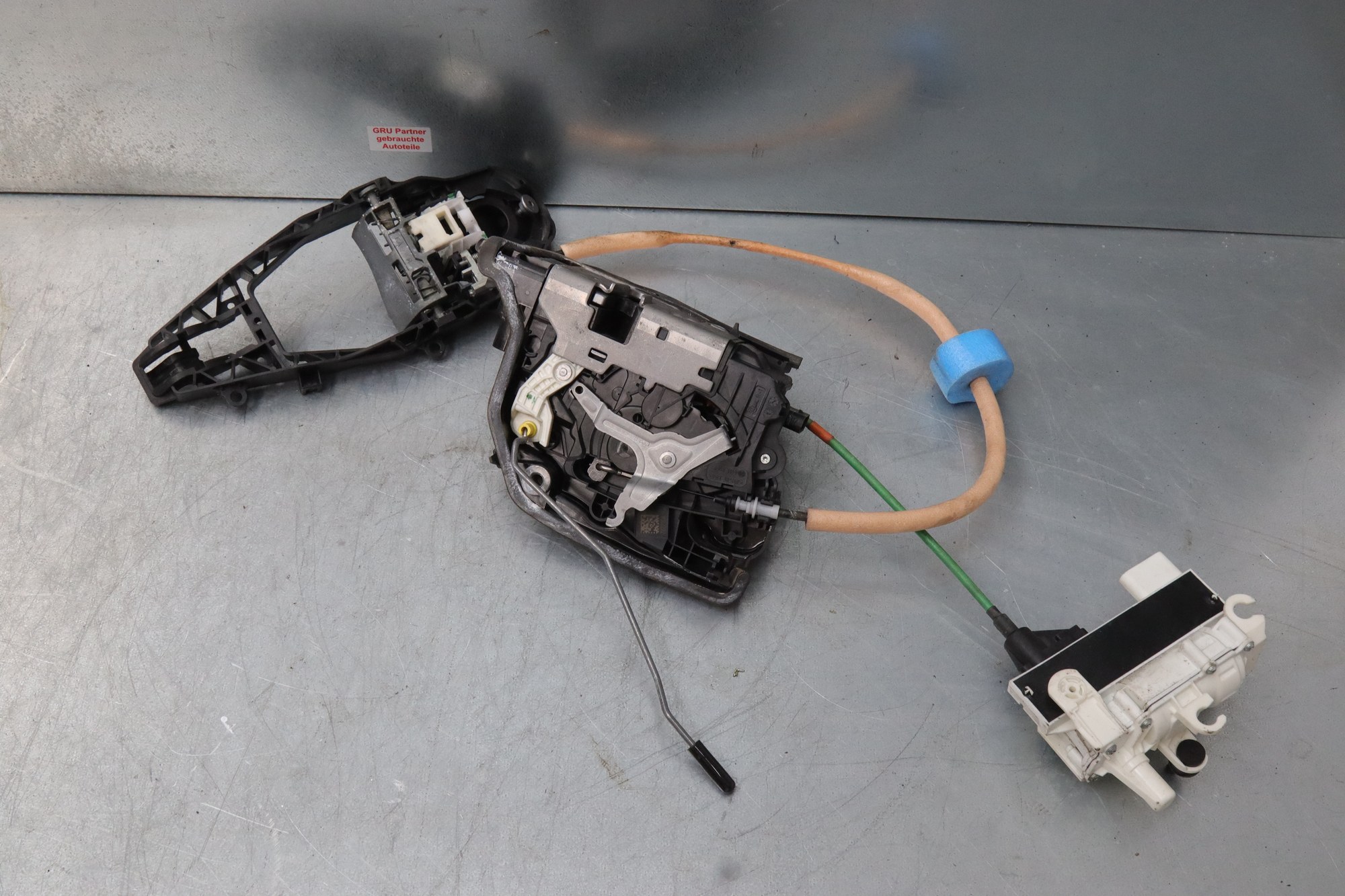 BMW X6 G06 X5 G30 G31 G05 Türschloss Softclose hinten rechts 7477704 