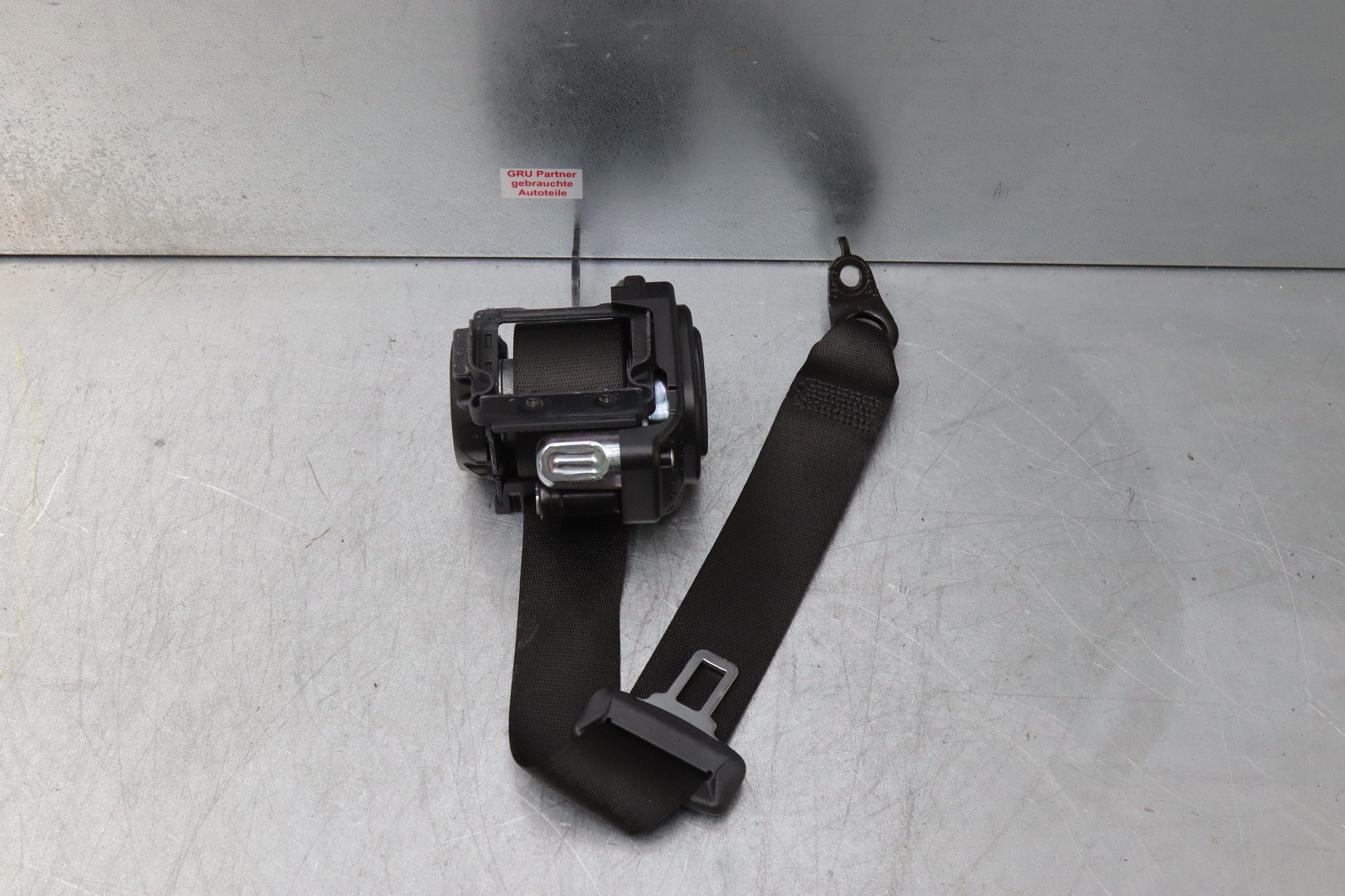 BMW 5 G30 G31 G38 2019 Hinten links Sicherheitsgurt hinten 639708700