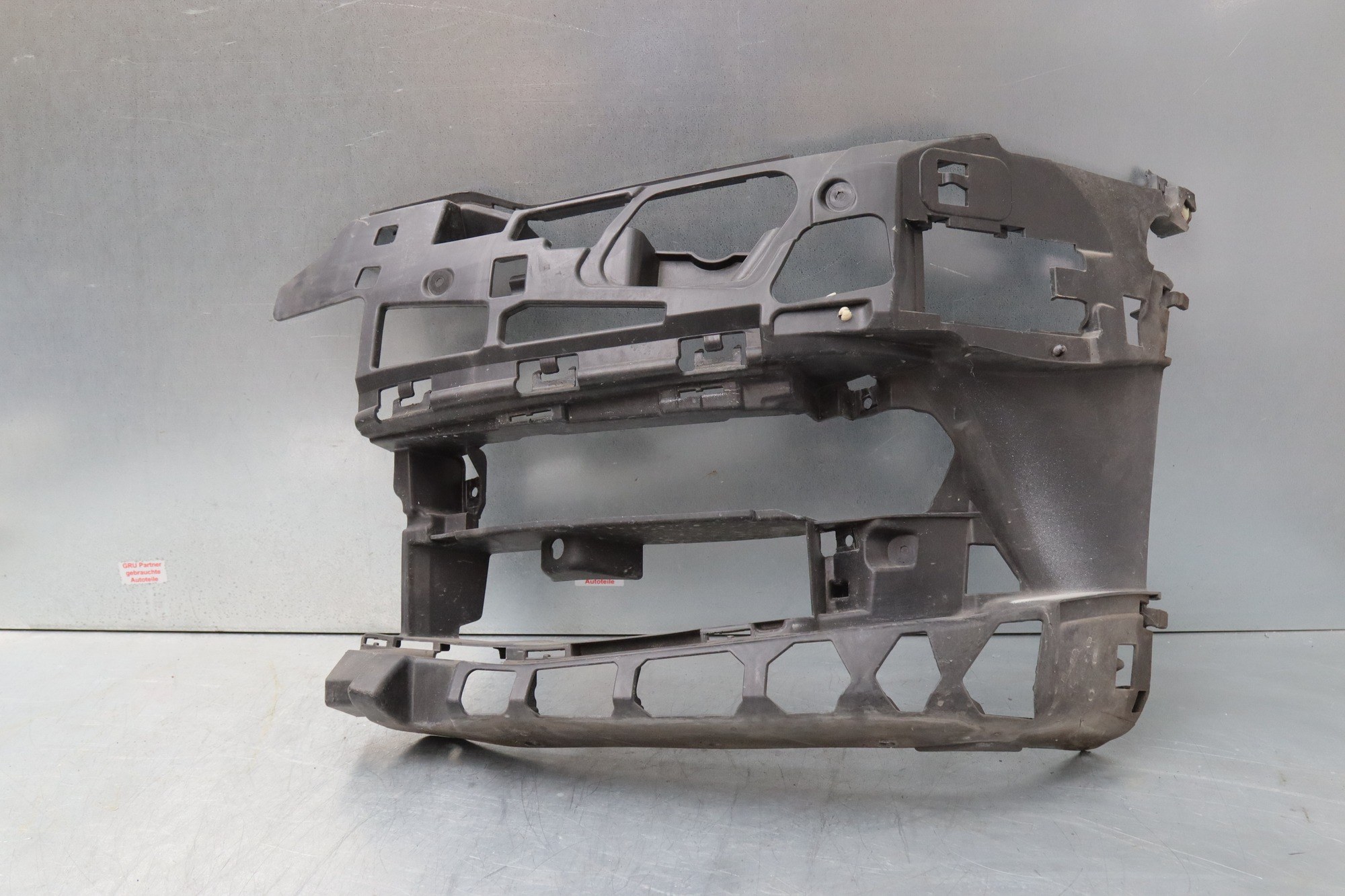BMW 5 G30 G31 Aufnahme Nebelscheinwerfer 51117385345