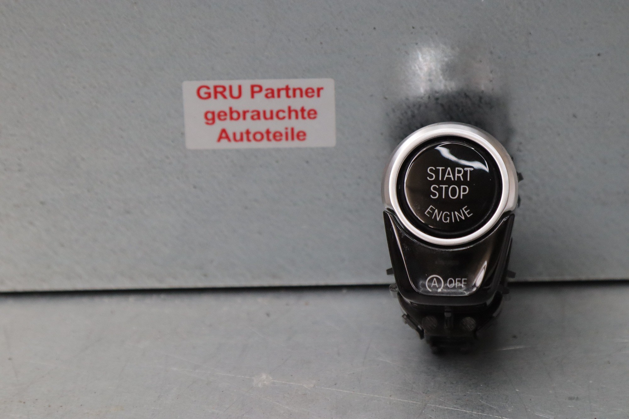 BMW 5-ER G30 Start/Stop Schalter 683508701
