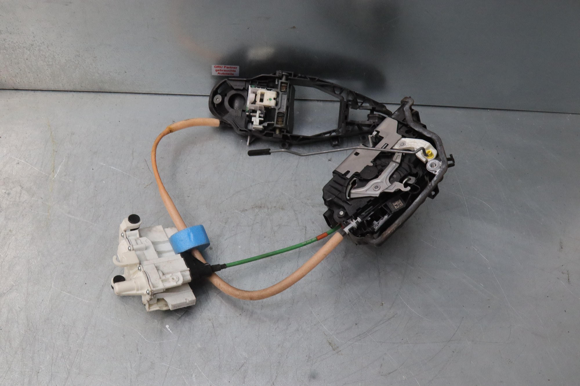 BMW G-Serie G07 G12 G30 Türschloss Links Hinten Softclose 7477703