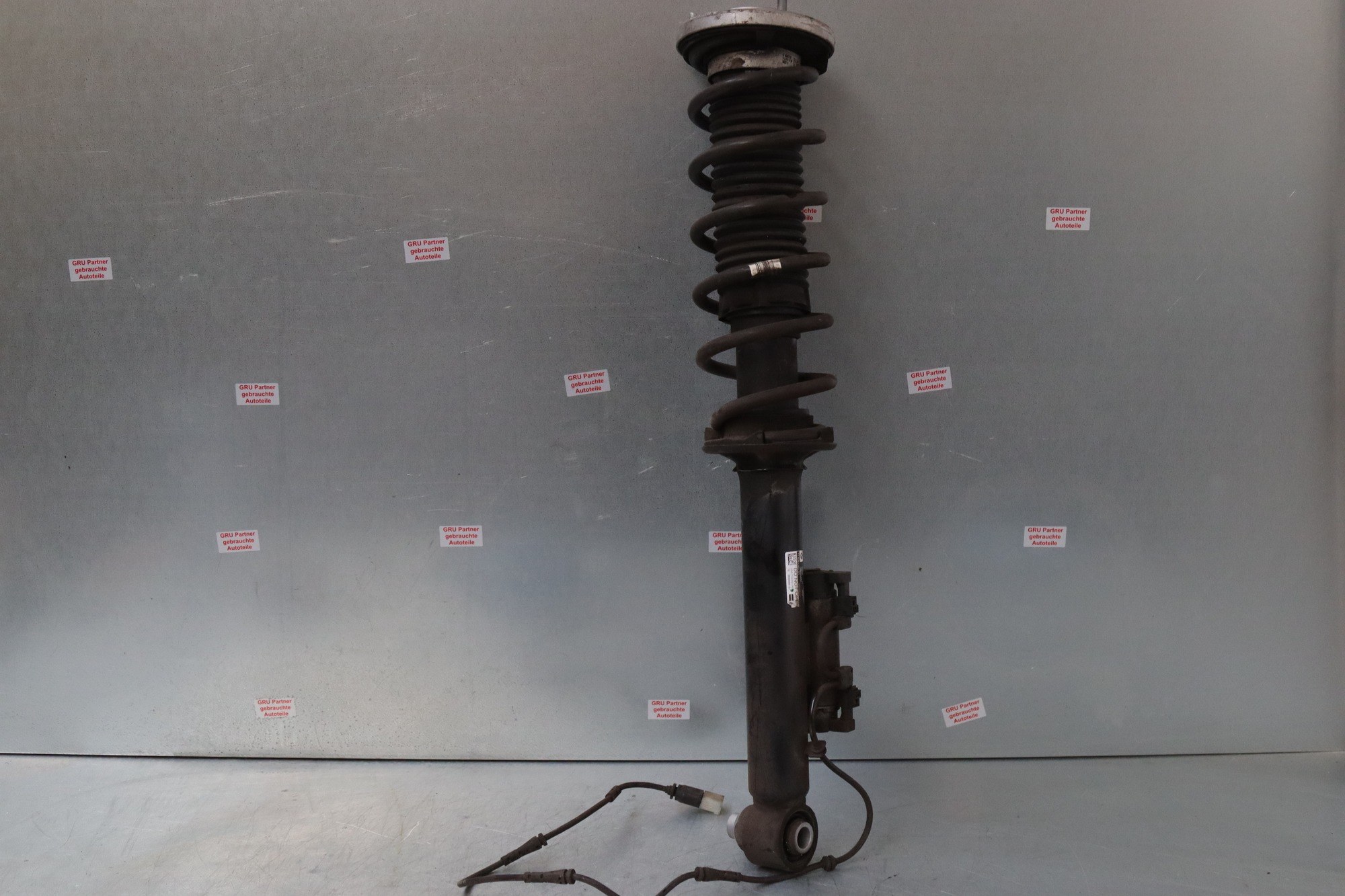 BMW 5 G30 G31 G38 2018 Hinten rechts Stoßdämpfer hinten 6886888 